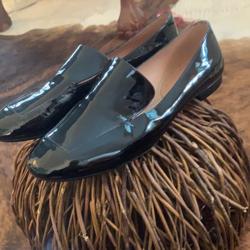 Women’s patent leather flats